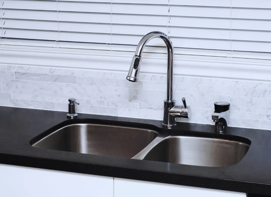 Changement Mitigeur d'évier Mûrs-Erigné